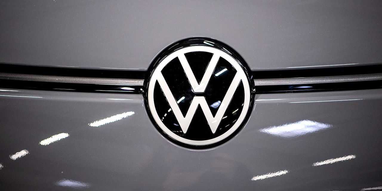 Cancels manual transmission on Volkswagen Passat and Tiguan