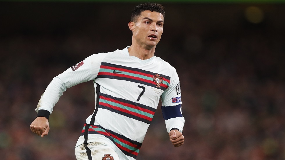 Will Ronaldo wear the savior costume again and pull Portugal to the World Cup in Qatar?