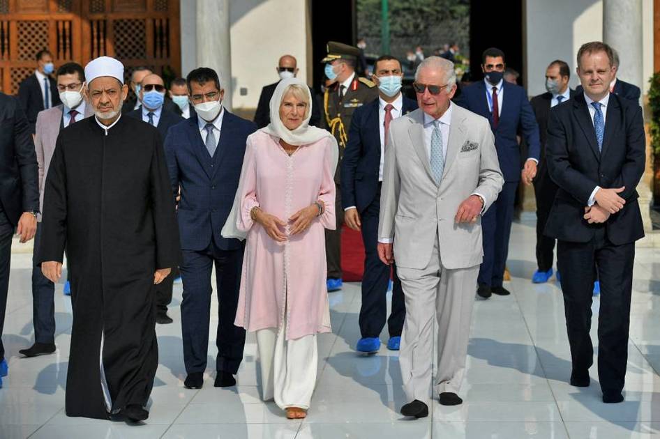 Al-Azhar's Sheikh presented Prince Charles with a copy of the "Document on Human Brotherhood".