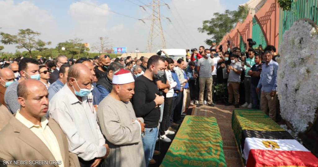 In the pictures .. Funeral in the presence of artists to say goodbye to Zuhair al-Publi