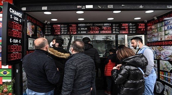 Turkish businessmen are calling on the authorities to deal with the crisis