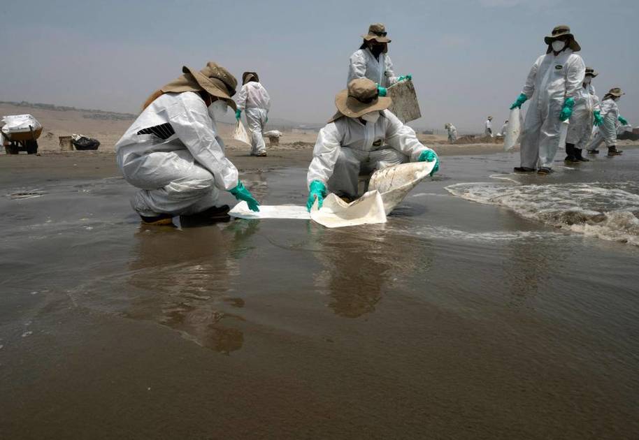 Fresh oil spill off Peru coast