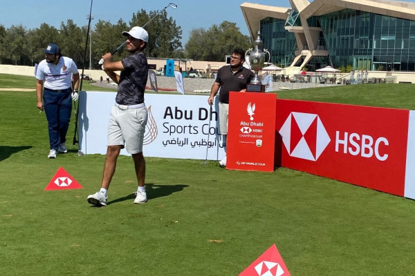 Emirates News Agency - "Skiq" topped the first round of the President's Cup Golf Tournament