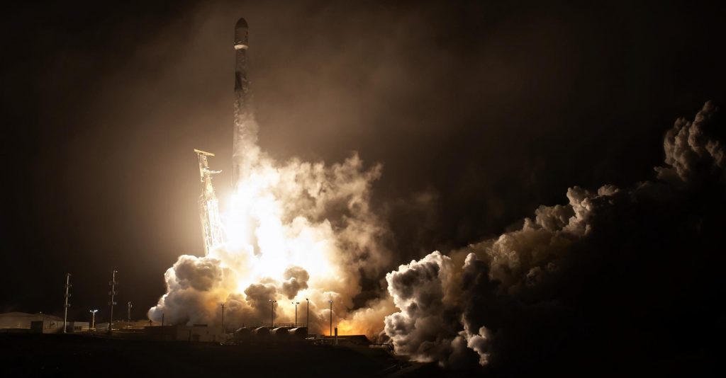 SpaceX is about to launch its third Starling in a row [webcast]