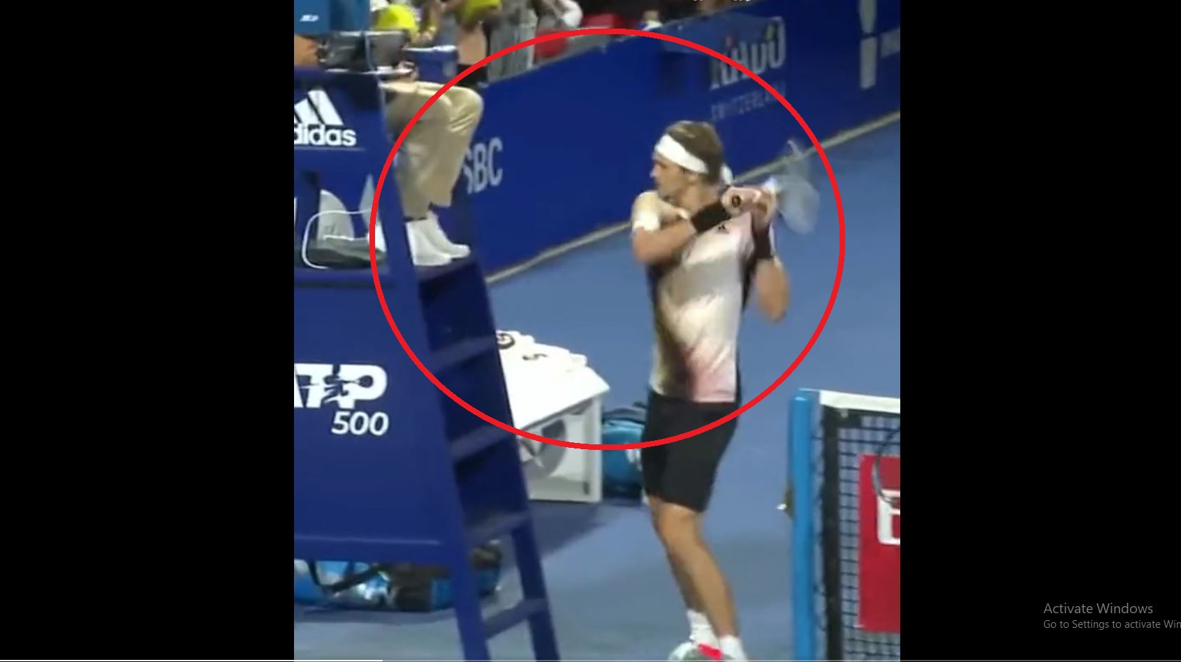 Watch a tennis player attack a referee .. "It costs him 40 thousand dollars" (video)