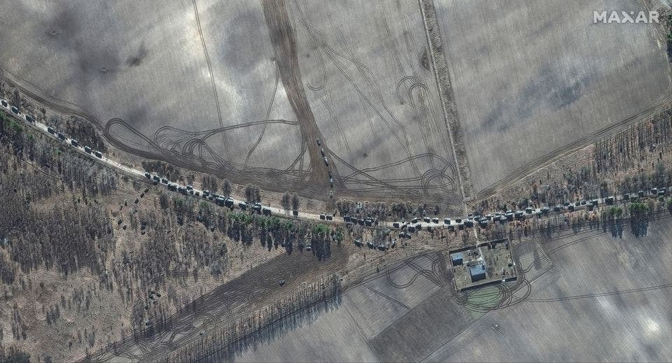 A column of Russian tanks moves towards Kiev