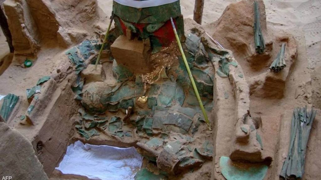 In the pictures ... the discovery of the tomb of a surgeon who lived a thousand years ago