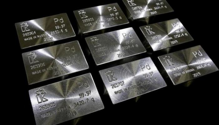 Palladium continues to rise and gold to fall