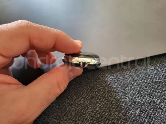 9 photos of Google Pixel watch leaked, expected Smartwatch 7