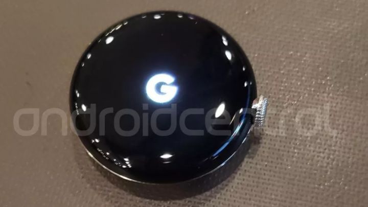 9 pictures of Google Pixel clock leaked, expected smartwatch12