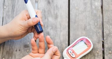 5 أنواع من آلام الجسم تشير لارتفاع نسبة السكر في الدم