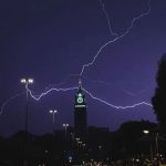 Videos and photos – A unique and unique sight of thunder striking the clock tower in Mecca!