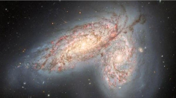 Watch two galaxies collide in the middle of the universe, a butterfly appears to a US observatory