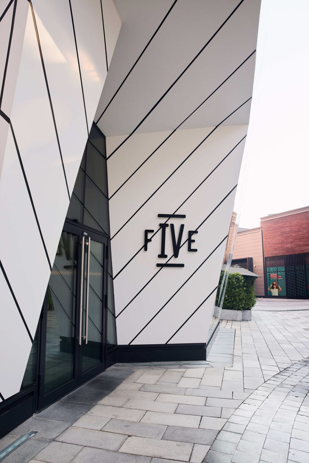 From Flat Whites to Sunset Cocktails: 45 Evolves into Bluewaters Bistro