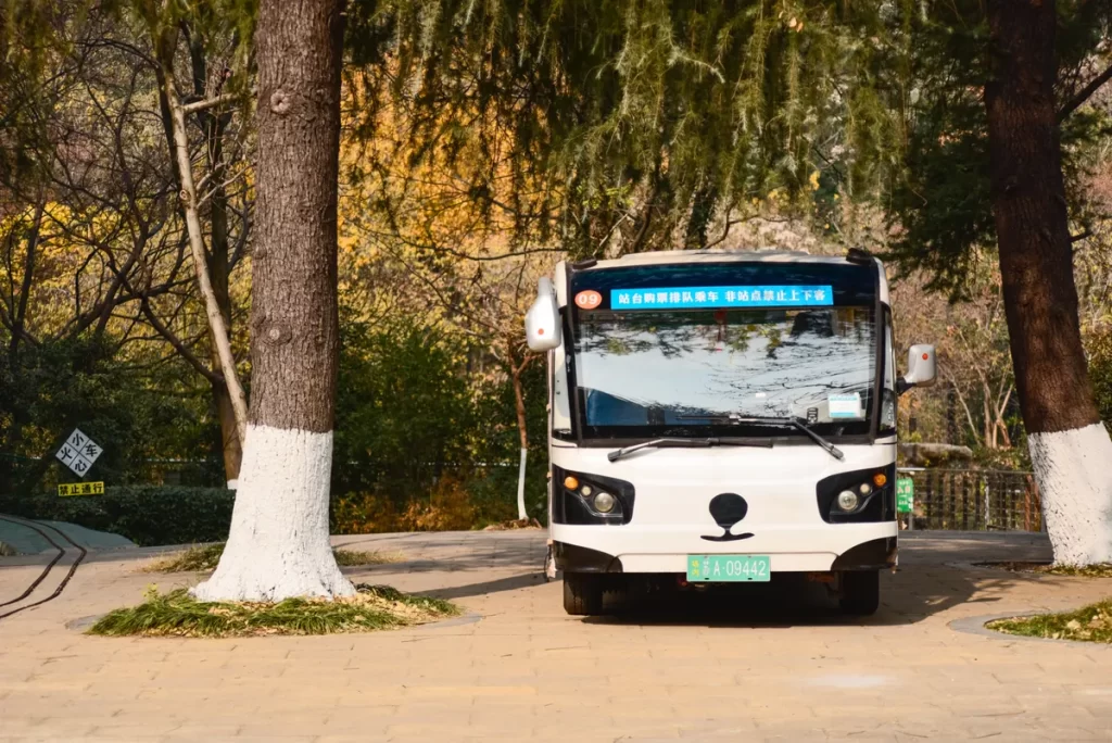 Dubai’s JLT Link electric bus launches as fuel prices rise in August JLT Link electric bus