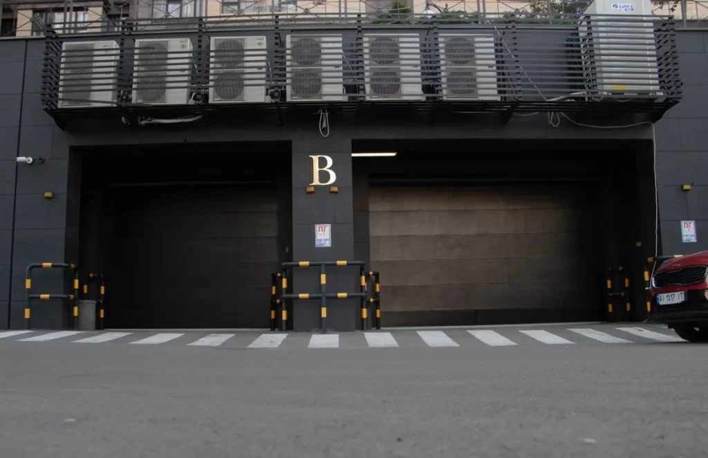 Emaar’s Dubai Square mall plans world-first air-conditioned parking Dubai Square air-conditioned parking