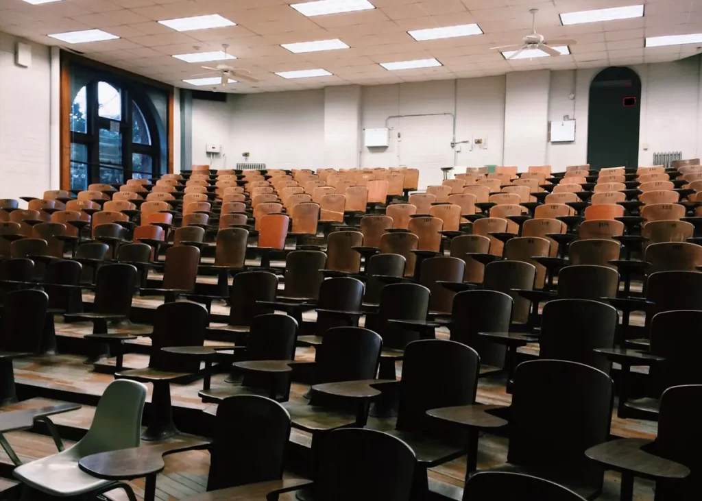 UAE university licensing rules